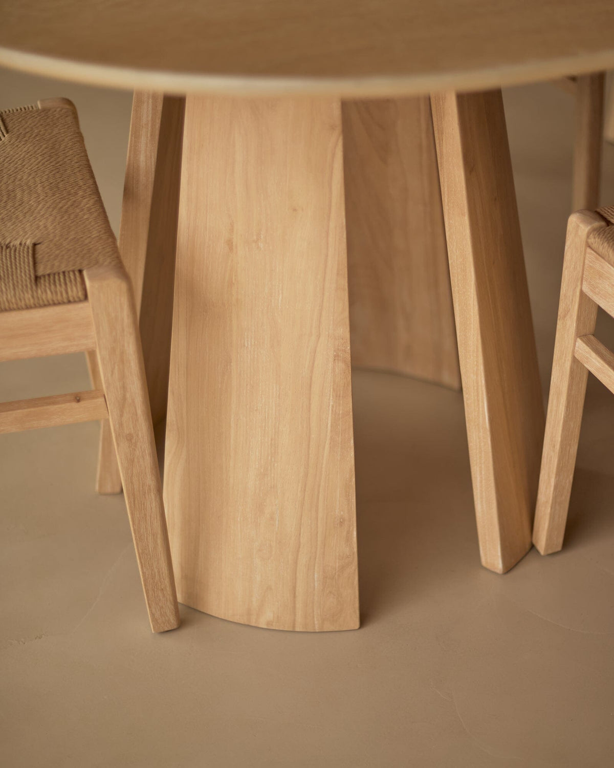 Farren Whitewash Oak Oval Dining Table - Laura James
