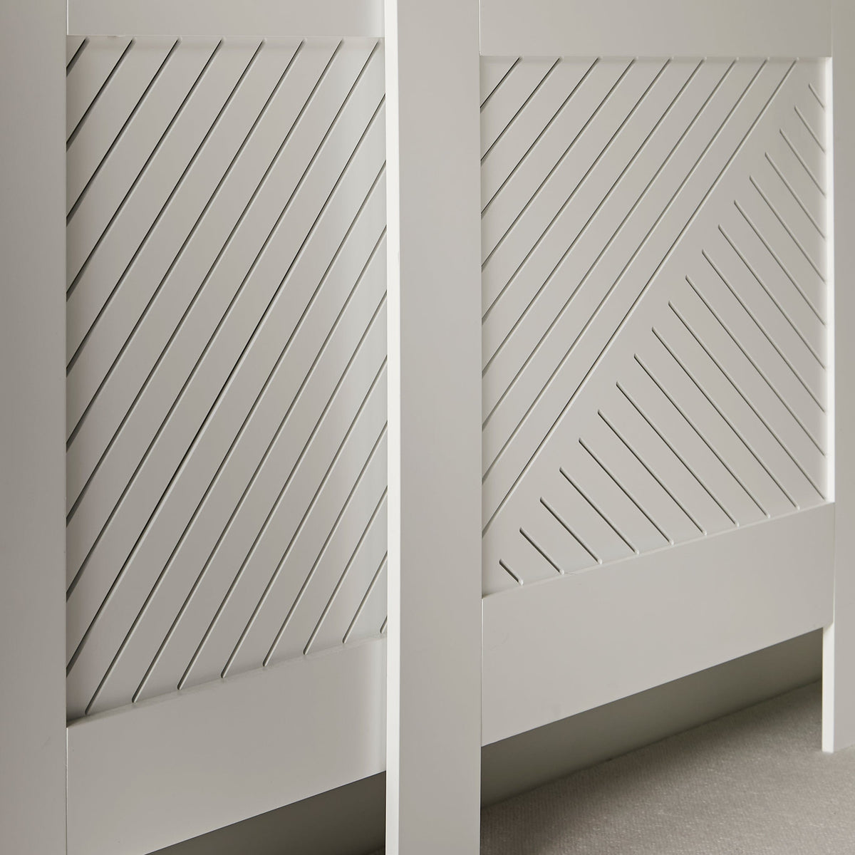 Jack Extending Radiator Cover - White - Laura James