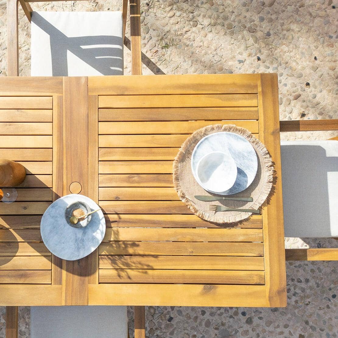 Aspen 6 Seater Wooden Extendable Garden Dining Set with Cushions & Grey Parasol - 160cm to 240cm