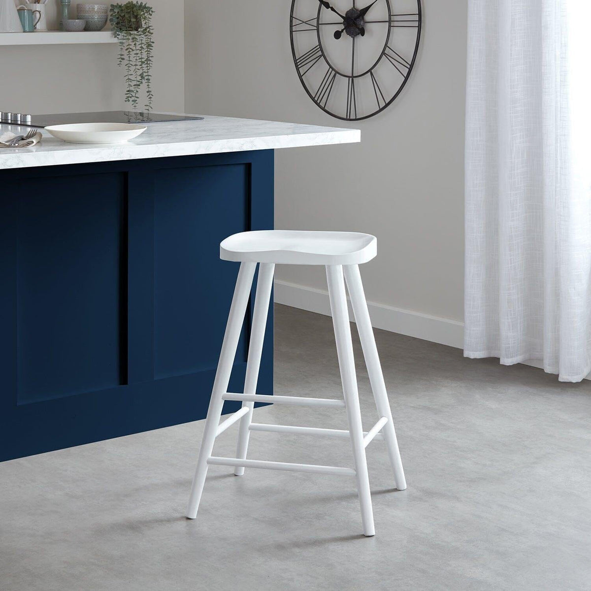 silvester-bar-stool-white-laura-jame
