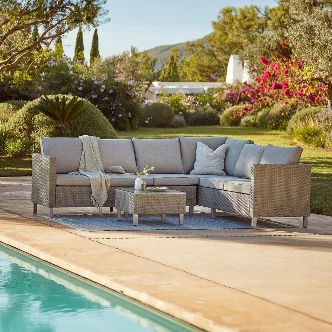 Aria Extended Garden Corner Sofa with Coffee Table - Light Grey - Laura James