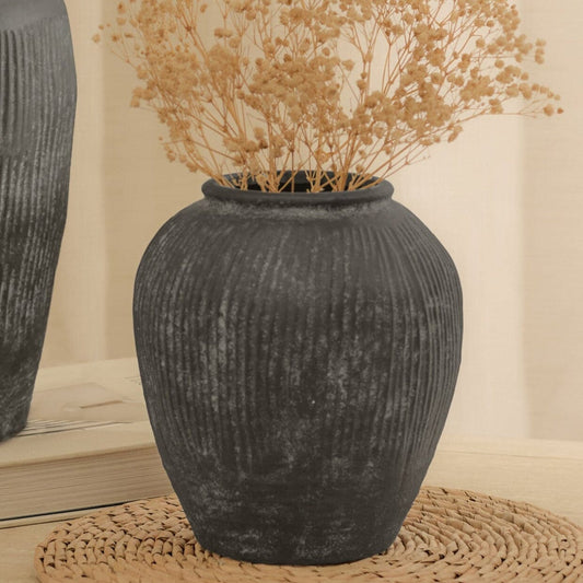 Anze Terracotta Vases - Laura James 