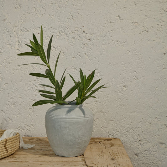 Suma 21.5cm Terracotta Vase - Off White - Laura James