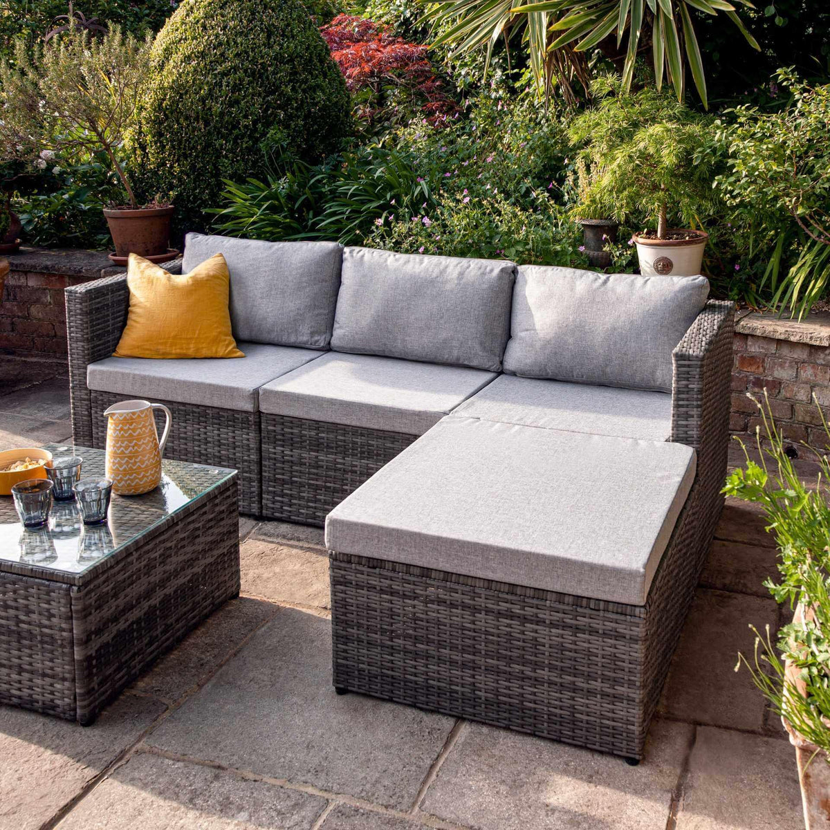 Weston 4 Seater Rattan Corner Sofa Set with LED Cantilever Parasol and Base - Grey Weave