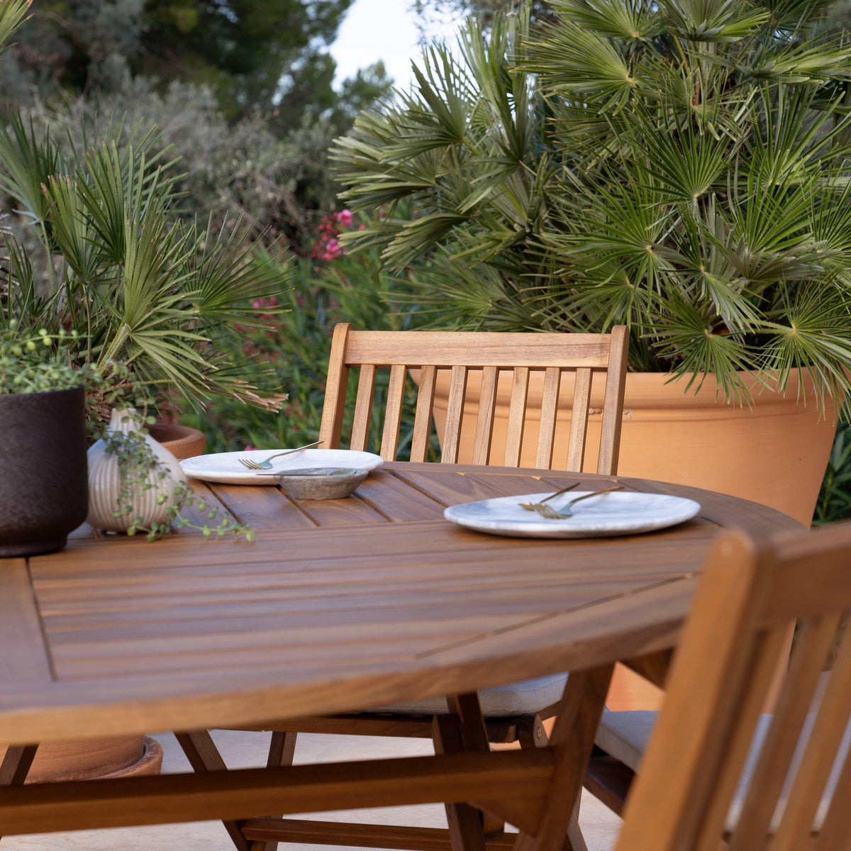 Ashby 8 Seater Wooden Round Folding Dining Table - 160cm - Laura James