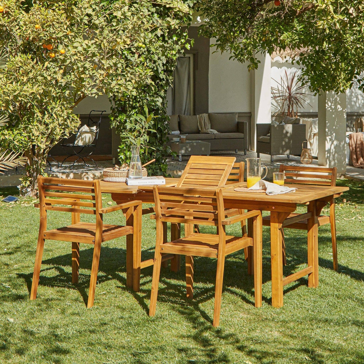 Aspen 4 Seater Wooden Garden Dining Set with Premium LED Grey Parasol - 140-200cm - Laura James