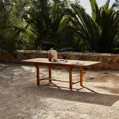 Aspen 6 Seater Wooden Extendable Garden Dining Set with Cushions & Grey Parasol - 160cm to 240cm