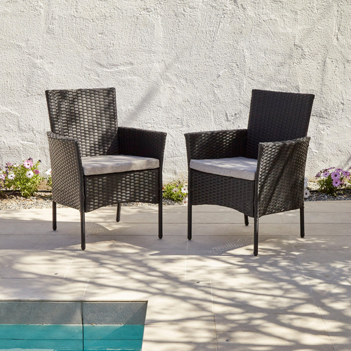 Kemble 6 Seater Rattan Round Garden Dining Set with Cream LED Premium Parasol - Black Weave