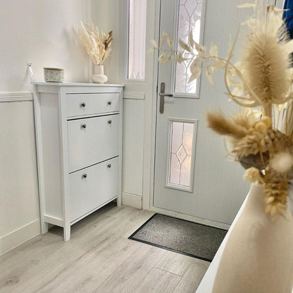 Outlet – Sandhurst shoe cabinet - 3 door - white - Laura James
