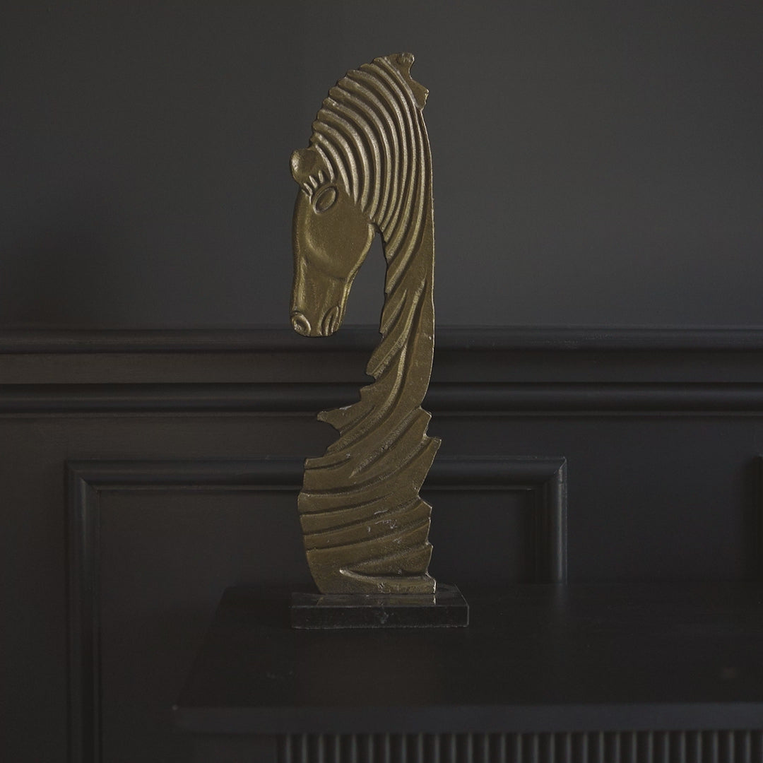 Newbury-metal-horse-ornament-video